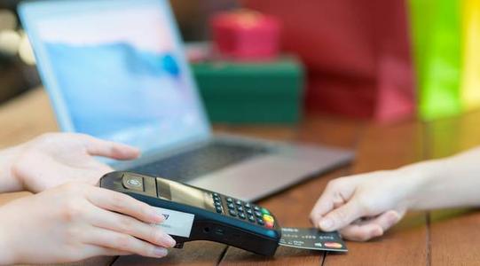 POS机办理刷卡没出小票钱被扣款了怎么办？